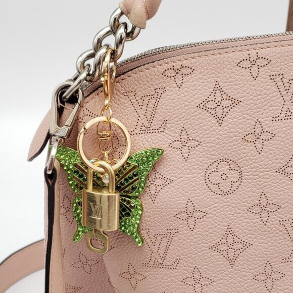 Authentic Louis Vuitton Gold Padlock & Key🔒 w/ Unbranded Butterfly Keychain - Picture 5 of 9